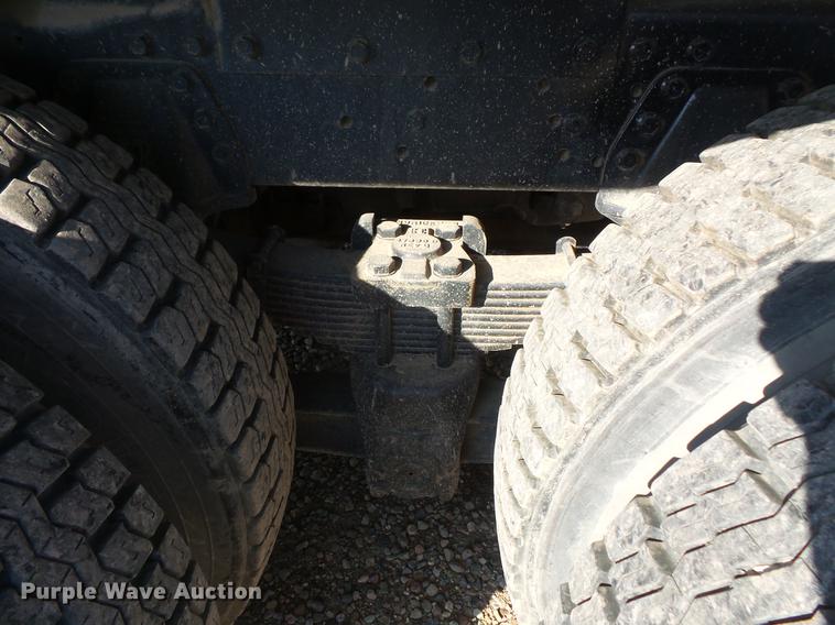 image for item DV9520 1991 Volvo WG flatbed truck with crane