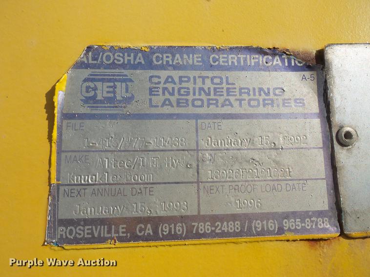 image for item DV9520 1991 Volvo WG flatbed truck with crane