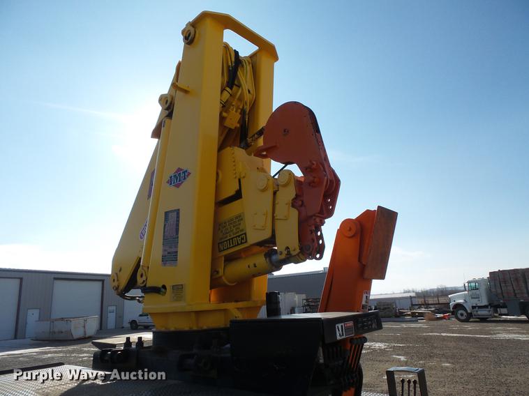 image for item DV9520 1991 Volvo WG flatbed truck with crane