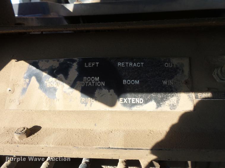 image for item DV9520 1991 Volvo WG flatbed truck with crane