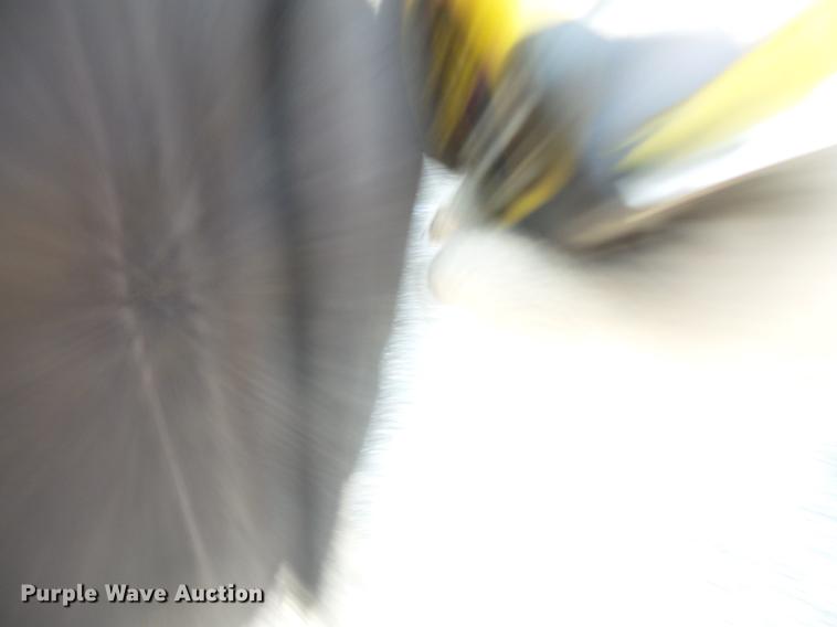 image for item DV9520 1991 Volvo WG flatbed truck with crane