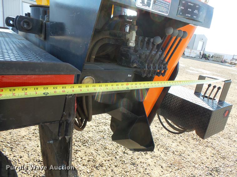 image for item DV9520 1991 Volvo WG flatbed truck with crane