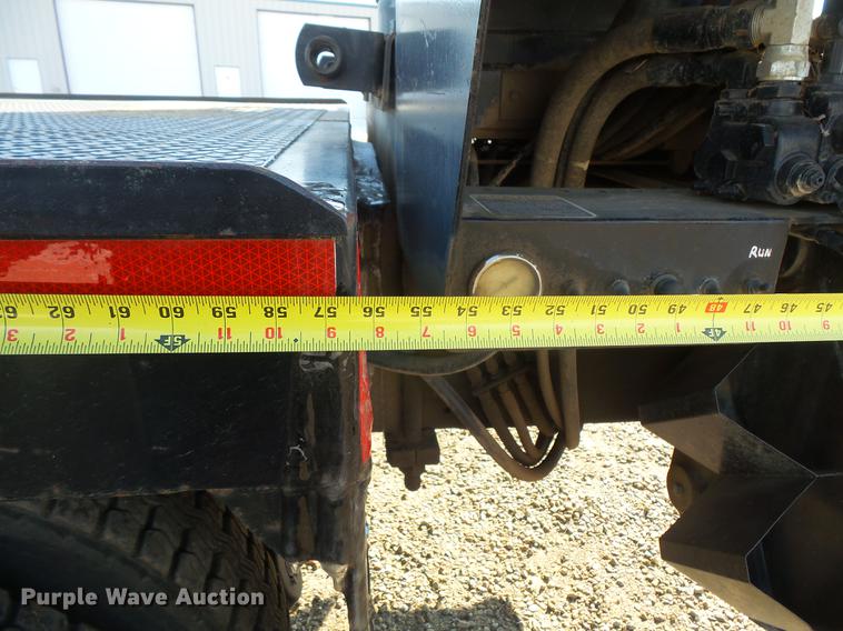 image for item DV9520 1991 Volvo WG flatbed truck with crane