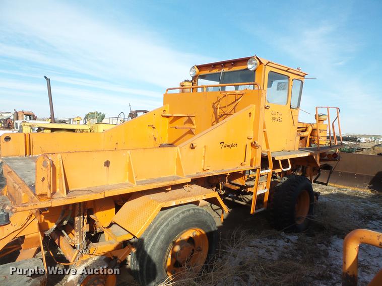 image for item DV9521 Tamper EXR rail car mover