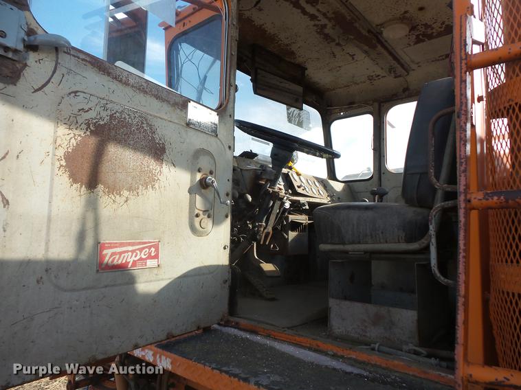 image for item DV9521 Tamper EXR rail car mover