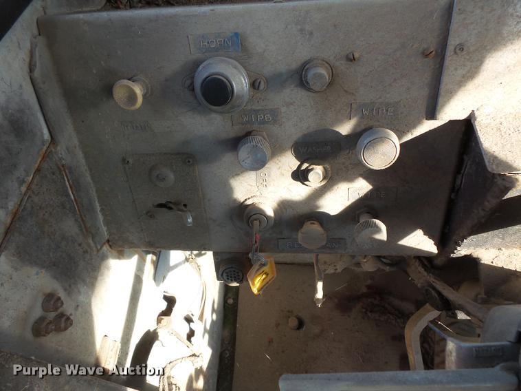 image for item DV9522 Tamper EXR rail car mover