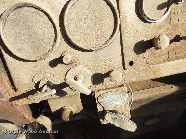 image for item DV9522 Tamper EXR rail car mover