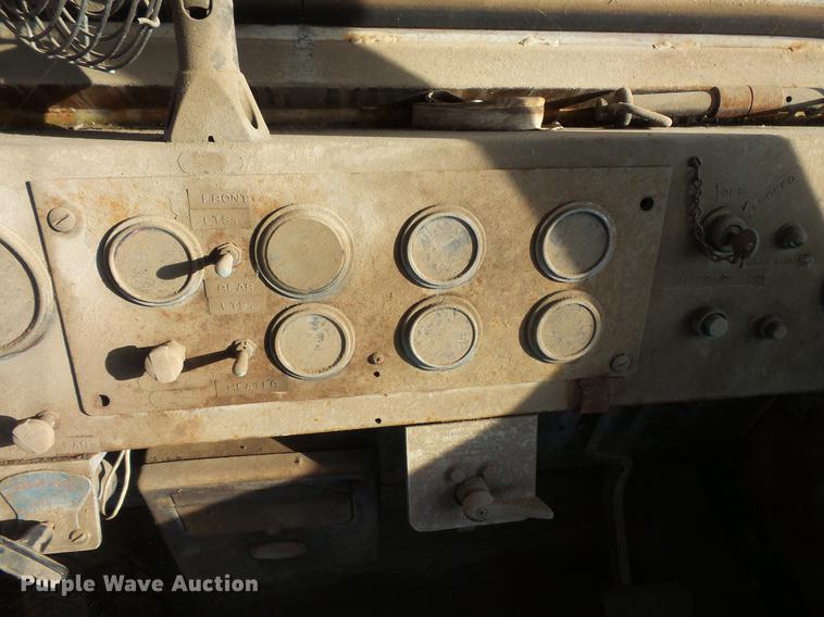 image for item DV9522 Tamper EXR rail car mover