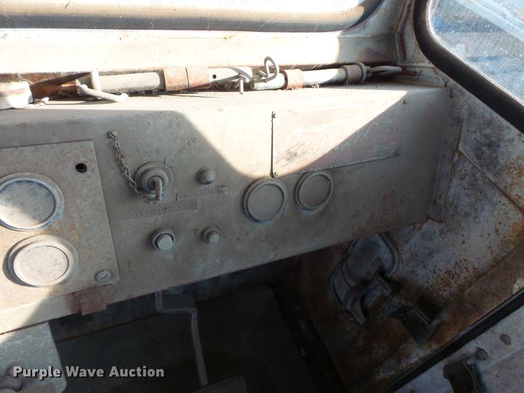 image for item DV9522 Tamper EXR rail car mover