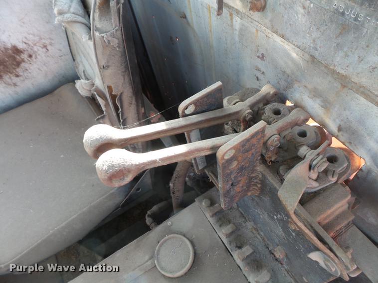 image for item DV9522 Tamper EXR rail car mover