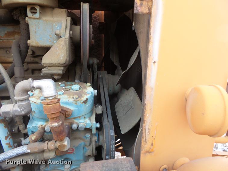 image for item DV9522 Tamper EXR rail car mover