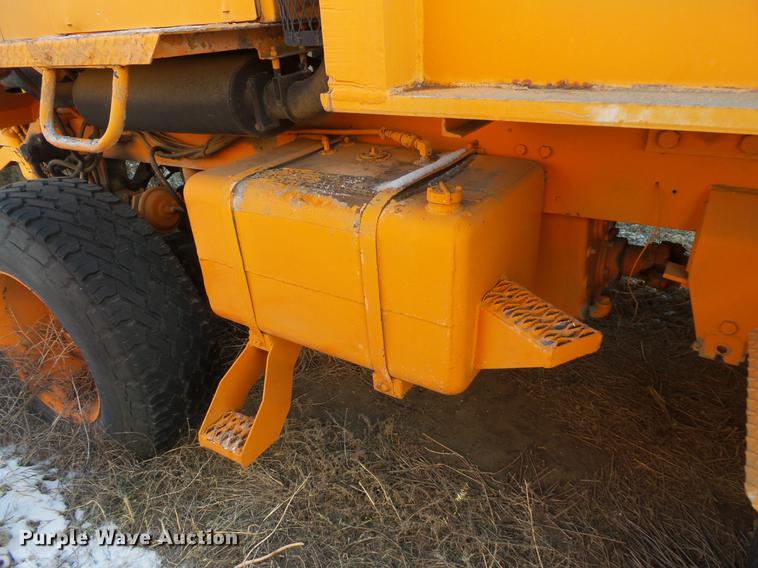 image for item DV9522 Tamper EXR rail car mover