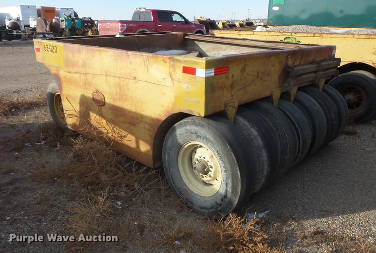 image for item DV9523 Tampo 62020 pneumatic roller