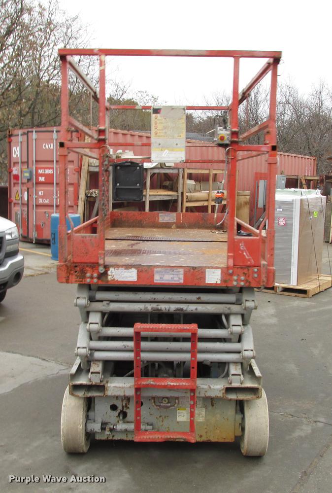 image for item DX9254 1997 Sky Jack SJ-4626 scissor lift