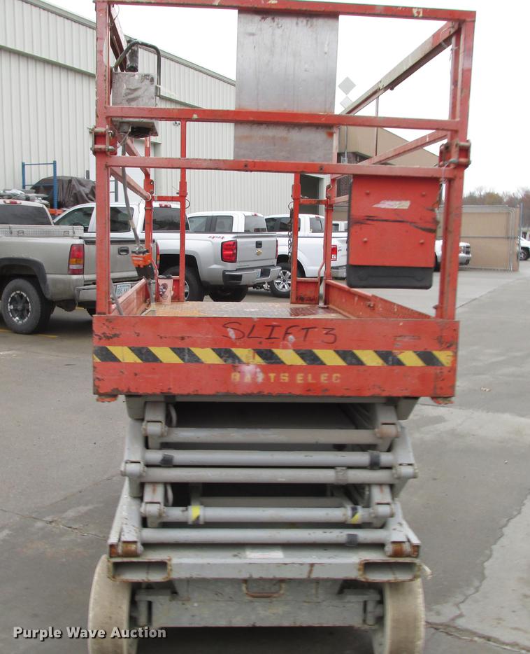 image for item DX9254 1997 Sky Jack SJ-4626 scissor lift