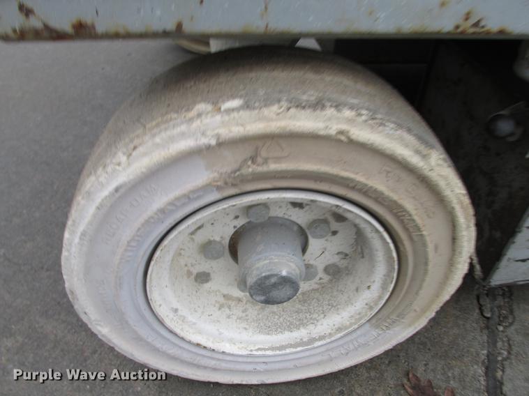 image for item DX9254 1997 Sky Jack SJ-4626 scissor lift