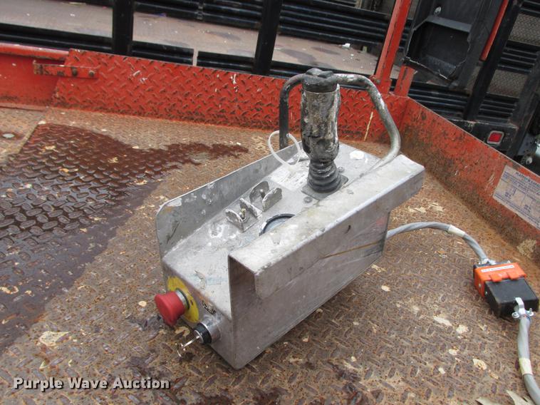 image for item DX9254 1997 Sky Jack SJ-4626 scissor lift