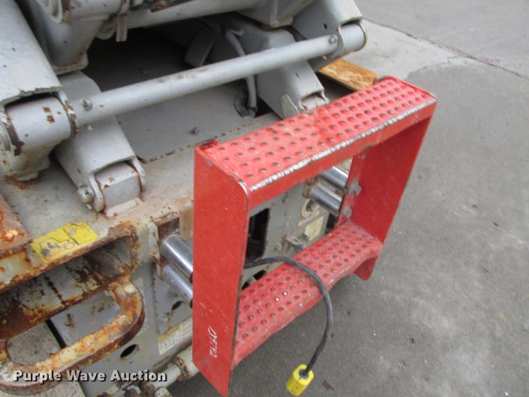 image for item DX9259 2004 Sky Jack SJIII 3219 scissor lift