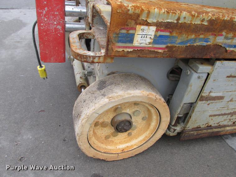 image for item DX9259 2004 Sky Jack SJIII 3219 scissor lift