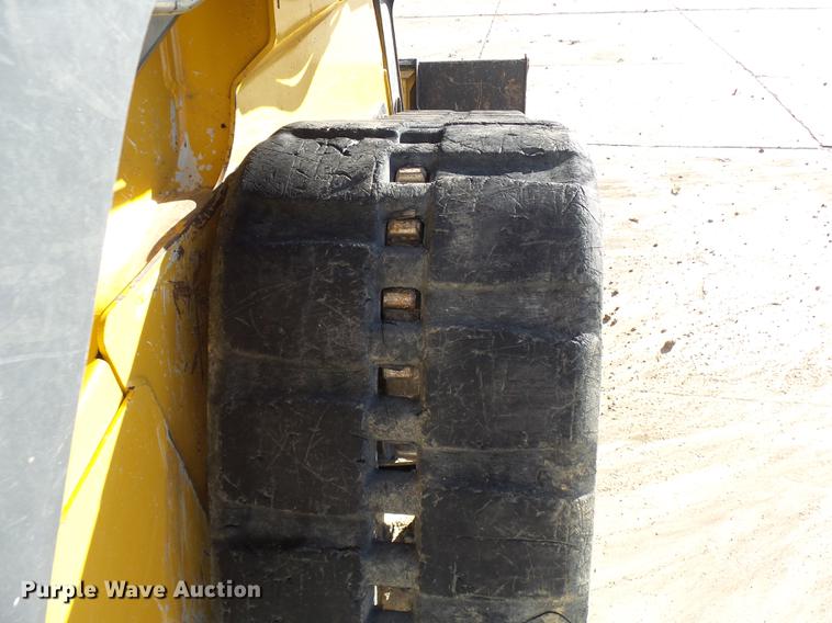 image for item DX9260 2012 John Deere 329D skid steer