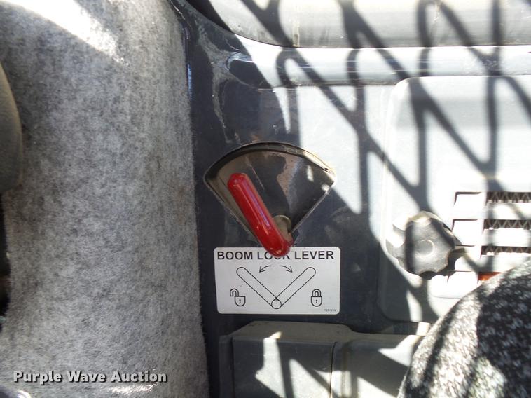 image for item DX9260 2012 John Deere 329D skid steer