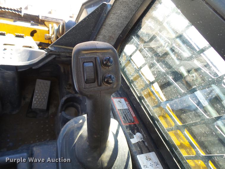 image for item DX9260 2012 John Deere 329D skid steer