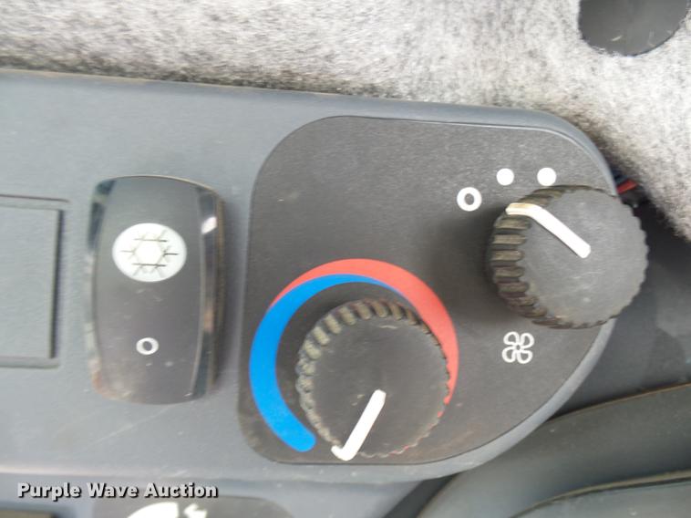 image for item DX9260 2012 John Deere 329D skid steer