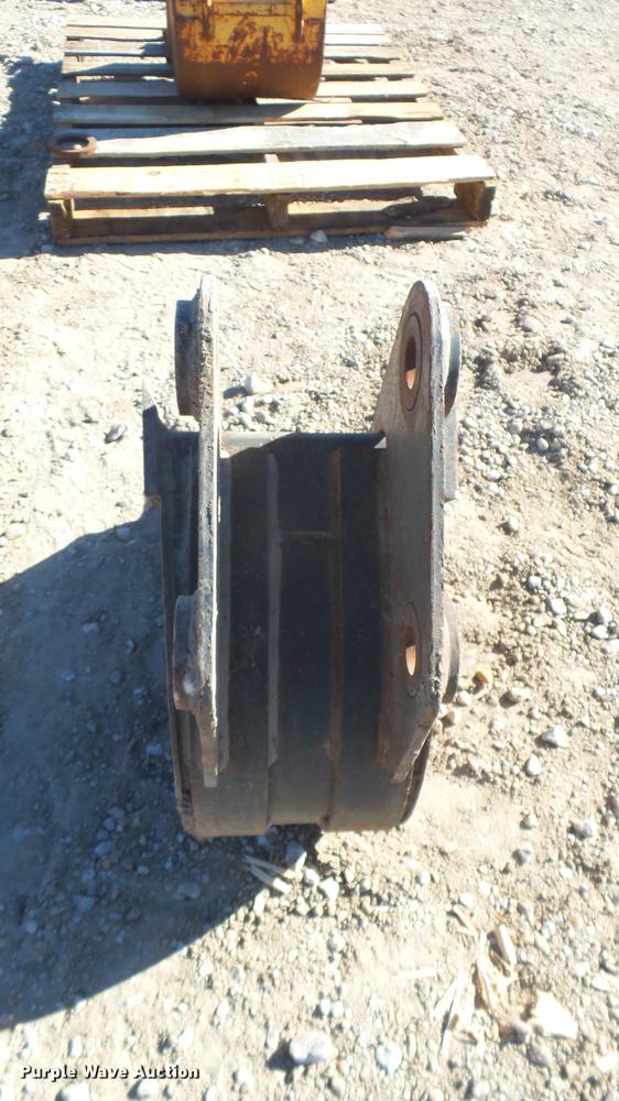 image for item DX9751 Bobcat excavator bucket