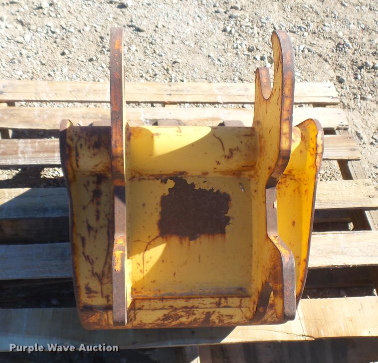 image for item DX9752 Excavator bucket