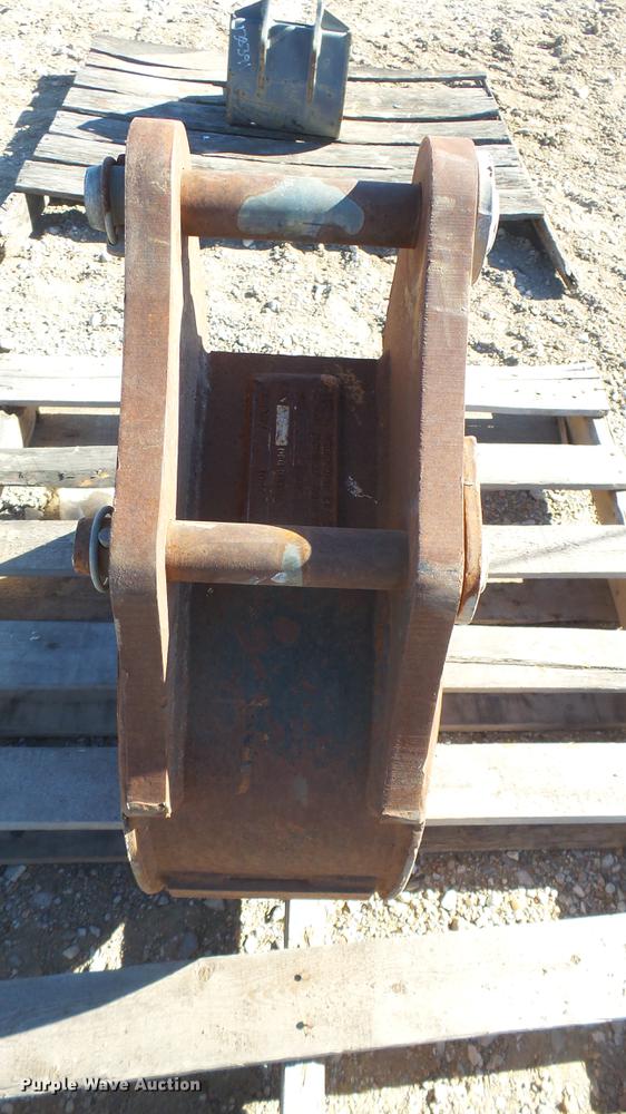 image for item DX9753 WB excavator bucket