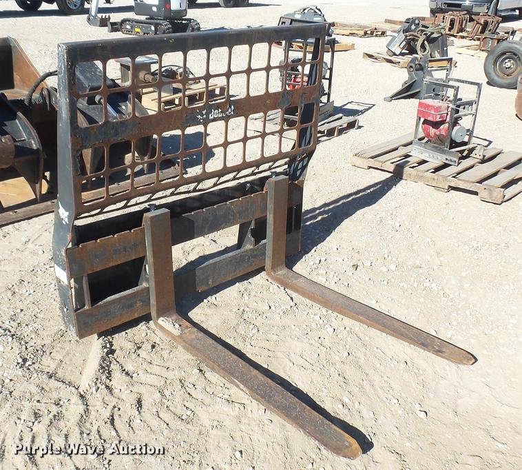 image for item DX9759 Bobcat skid steer pallet forks