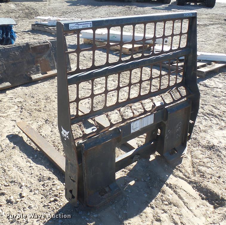 image for item DX9759 Bobcat skid steer pallet forks