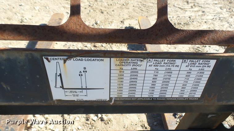 image for item DX9759 Bobcat skid steer pallet forks
