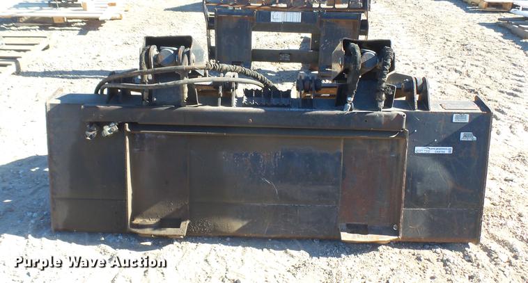image for item DX9760 Caterpillar skid steer grapple bucket