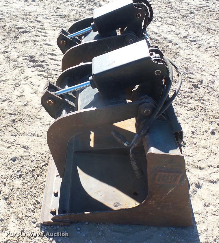 image for item DX9760 Caterpillar skid steer grapple bucket
