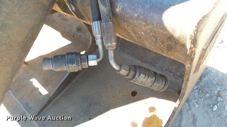 image for item DX9760 Caterpillar skid steer grapple bucket