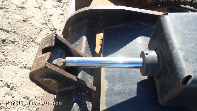 image for item DX9760 Caterpillar skid steer grapple bucket