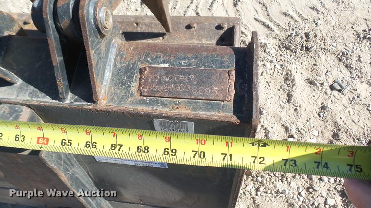 image for item DX9760 Caterpillar skid steer grapple bucket