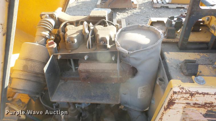 image for item DX9866 Stone Bulldog trench compactor