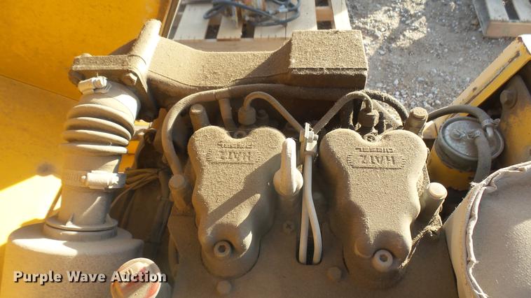 image for item DX9866 Stone Bulldog trench compactor