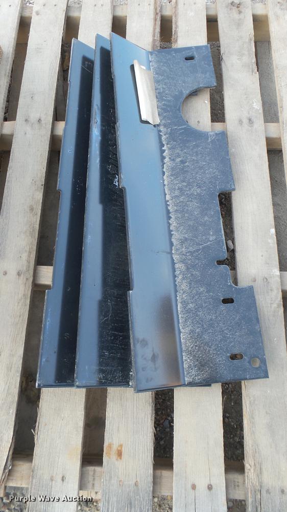 image for item DX9870 Bobcat counterweight