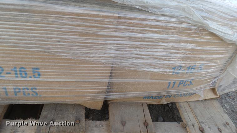 image for item DX9871 (77) SolidBoss 12-16.5 Altrakka III Bobcat rubber segments