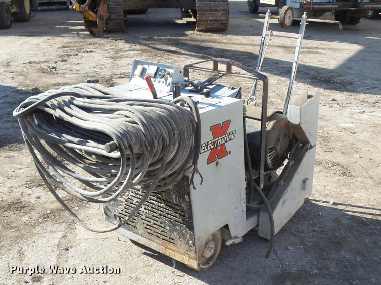 image for item DZ9055 Dimas Electromag X26 concrete saw