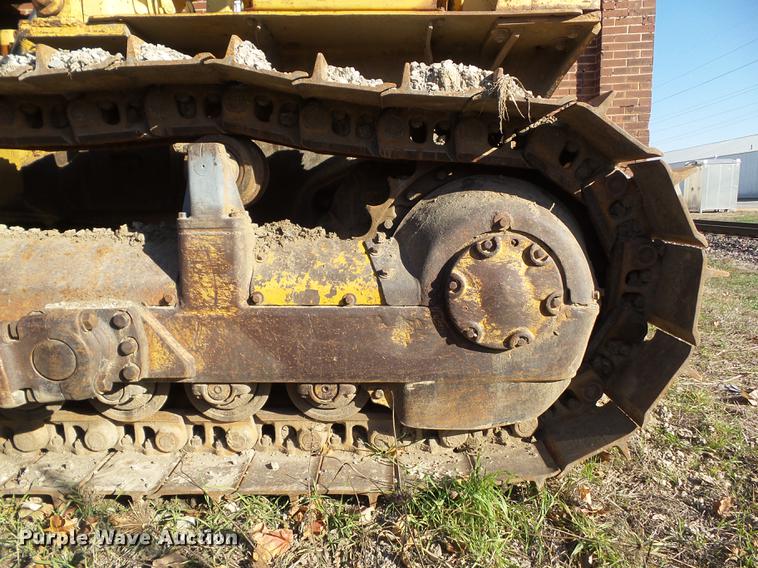 image for item DZ9056 1968 Caterpillar D6C dozer