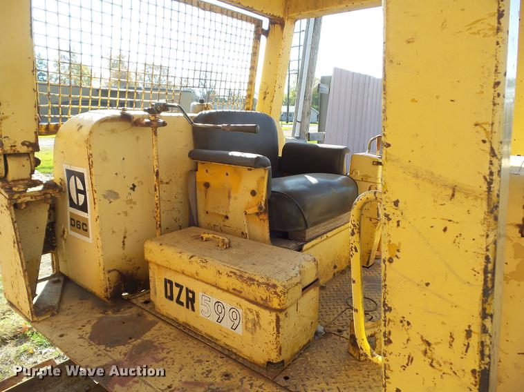 image for item DZ9056 1968 Caterpillar D6C dozer