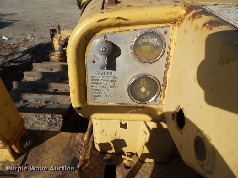 image for item DZ9056 1968 Caterpillar D6C dozer