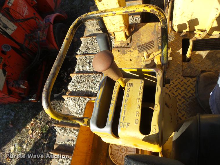 image for item DZ9056 1968 Caterpillar D6C dozer