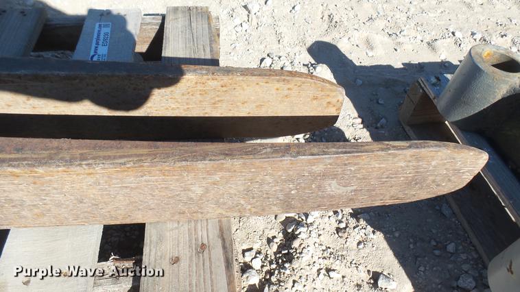 image for item ED9230 48"L x 4"W pallet forks