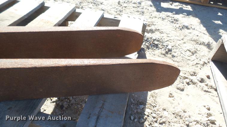 image for item ED9232 47"L x 4"W pallet forks