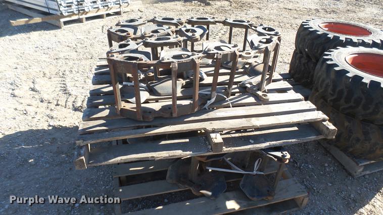 image for item ED9235 8"W skid steer tracks